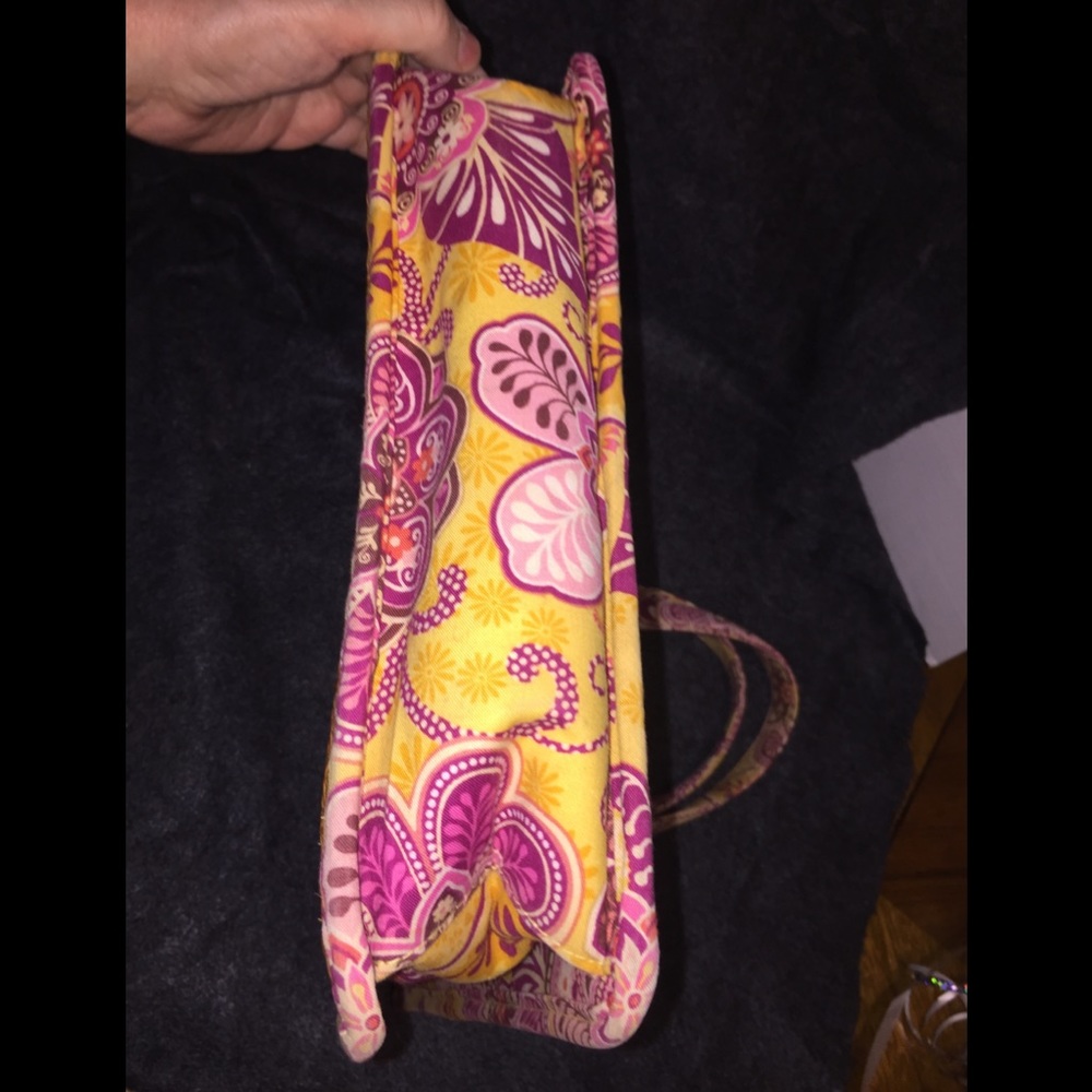 Vera Bradley’s Wicker Shielded Floral Tote - Picture 5 of 7